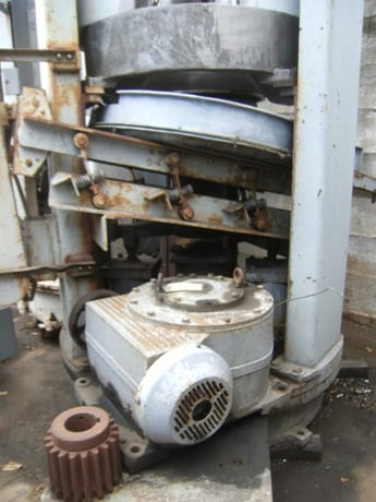 Jones #P-225, Press Master Vertical Screw Press, w/Vibratory Shaker Discharge - Image 7