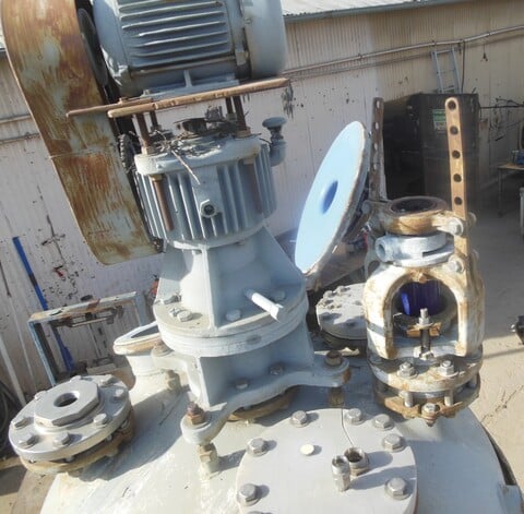 200 gallon Pfaudler, Glass-Lined Jacketed Reactor, 39" diameter x 39" straight side, 16" x 11" oval manway, 2 - Image 4