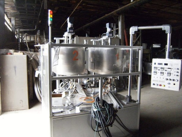10 gallon Woojung Tech #K1-6A, Stainless Steel Jacketed Mix Tank, 15" diameter x 15.5" straight side, 3/8" - Image 2