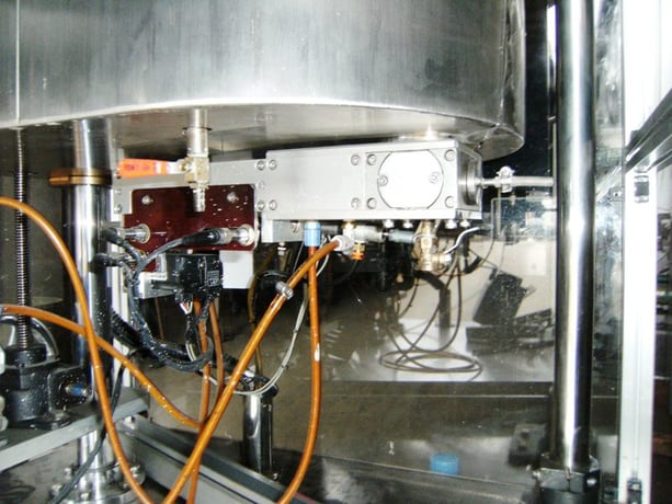 10 gallon Woojung Tech #K1-6A, Stainless Steel Jacketed Mix Tank, 15" diameter x 15.5" straight side, 3/8" - Image 4
