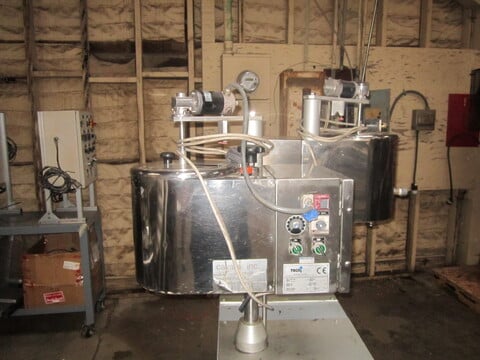 2 gallon Tecnicoll, Melting Tank, Stainless Steel, 8" diameter x 9" tall, 0-200 deg. C heater, 220 V., 1998 - Image 1