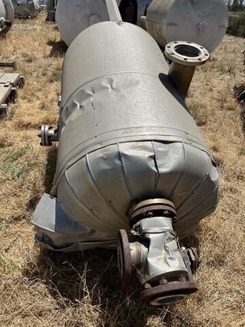 200 gallon Stainless Steel Tank, 30" diameter x 60" straight side, 3' H cone, 3" center bottom discharge, 4" - Image 4