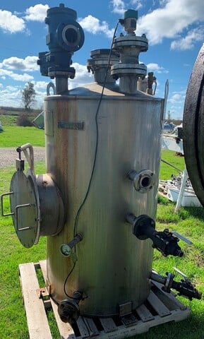 270 gallon Stainless Steel Tank, 3' diameter x 5' straight side, 18" diameter Flanged side bottom manway, 2" - Image 6