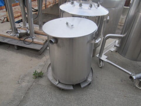 35 gallon Stainless Steel Tank, 20" diameter x 24" straight side, 1.5" inlet/outlet - Image 2