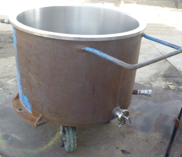 45 gallon Stainless Steel Jacketed Tank, 27" diameter x 18-3/4" H w/ 2" bottom side discharge - Image 2