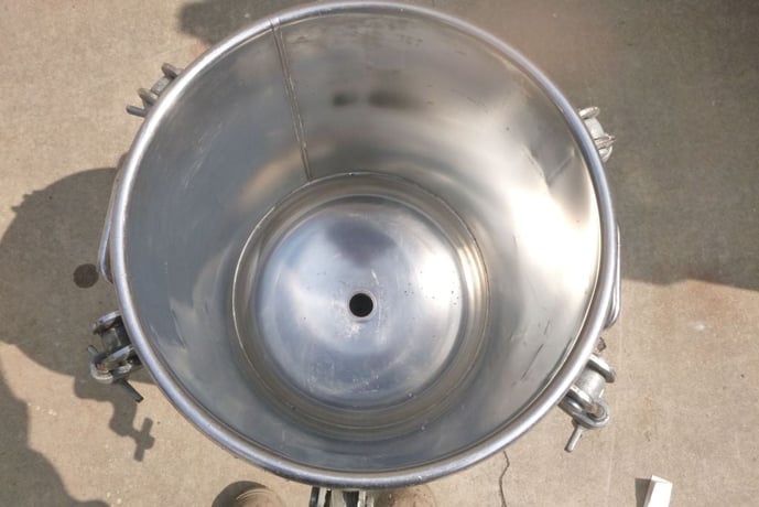 5 gallon DeVilbiss #1420-498, Stainless Steel Pressure Vessel/Tank, 14" diameter x 19-1/16" H Vessel, 1.5" - Image 4