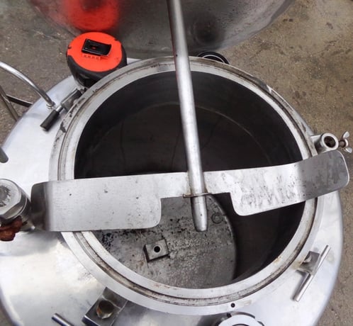 50 gallon Stainless Steel Tank, 23" diameter x 27" straight side, 12" diameter Manway, (3) 2" top inlets - Image 5
