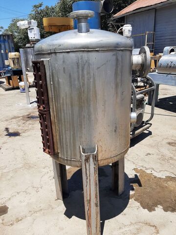 50 gallon Ce Howard Howard, Stainless Steel Surge Tank, 24" diameter x 26" straight side Tank, 60 psi @ - Image 2
