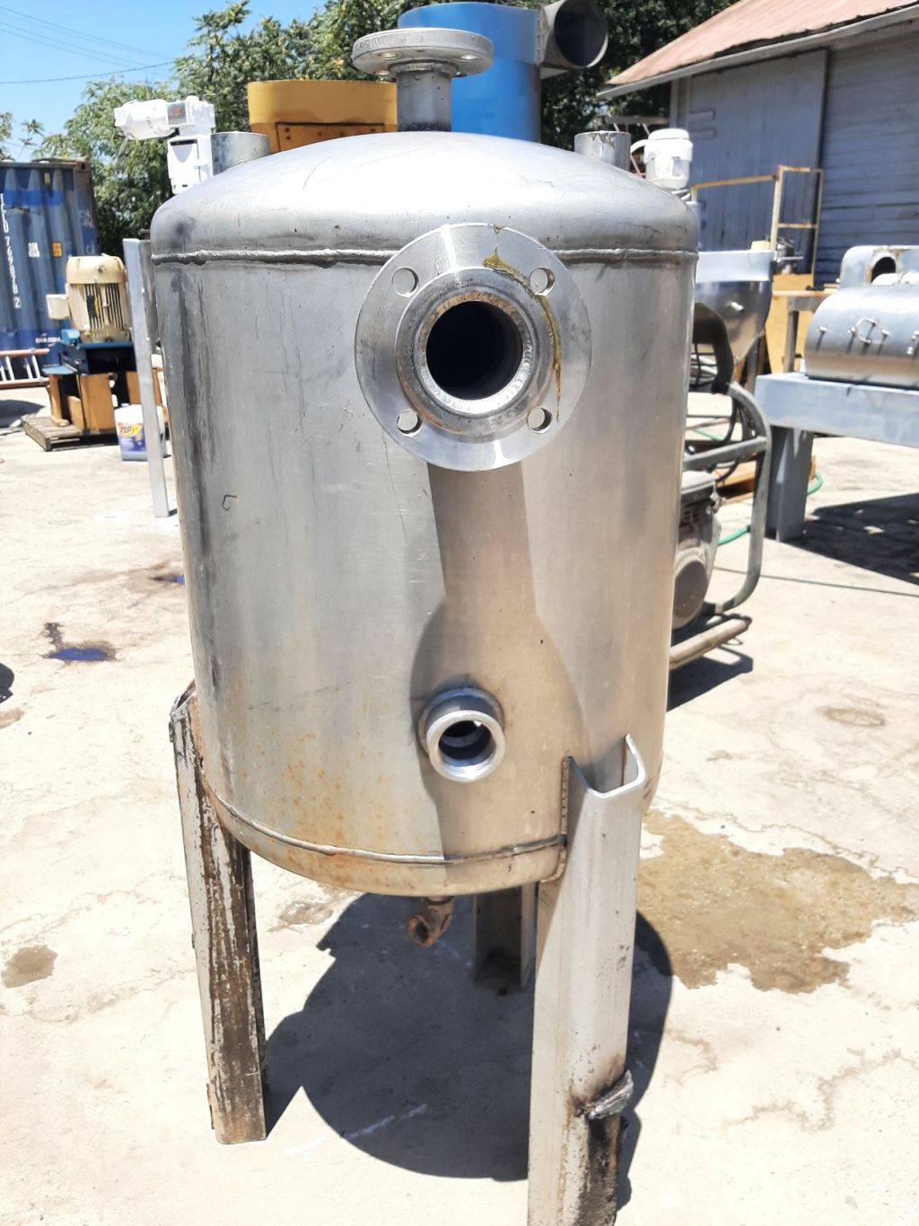 50 gallon Ce Howard Howard, Stainless Steel Surge Tank, 24" diameter x 26" straight side Tank, 60 psi @ - Image 3