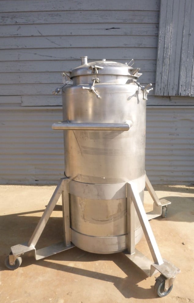 52.8 gallon Cone Craft Craft HyClone, Stainless Steel Pressure Tank, 22" diameter x 38" straight side, 17" - Image 1