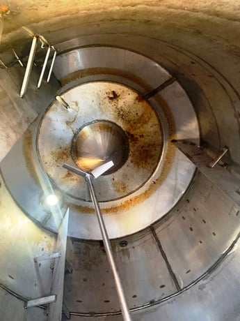 450 gallon Stainless Steel Agitated Tank, single wall, 4' diameter x 70" straight side, 1" side bottom - Image 4