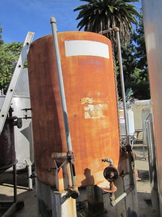 500 gallon 48" x 66", Carbon Steel Tank, 18" top manway, 4" angle iron, (2) 1/2" top inlets, 1.5" top outlet' - Image 1