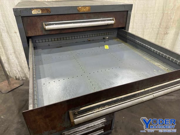 12 Drawer Equito tool cabinet - Image 5