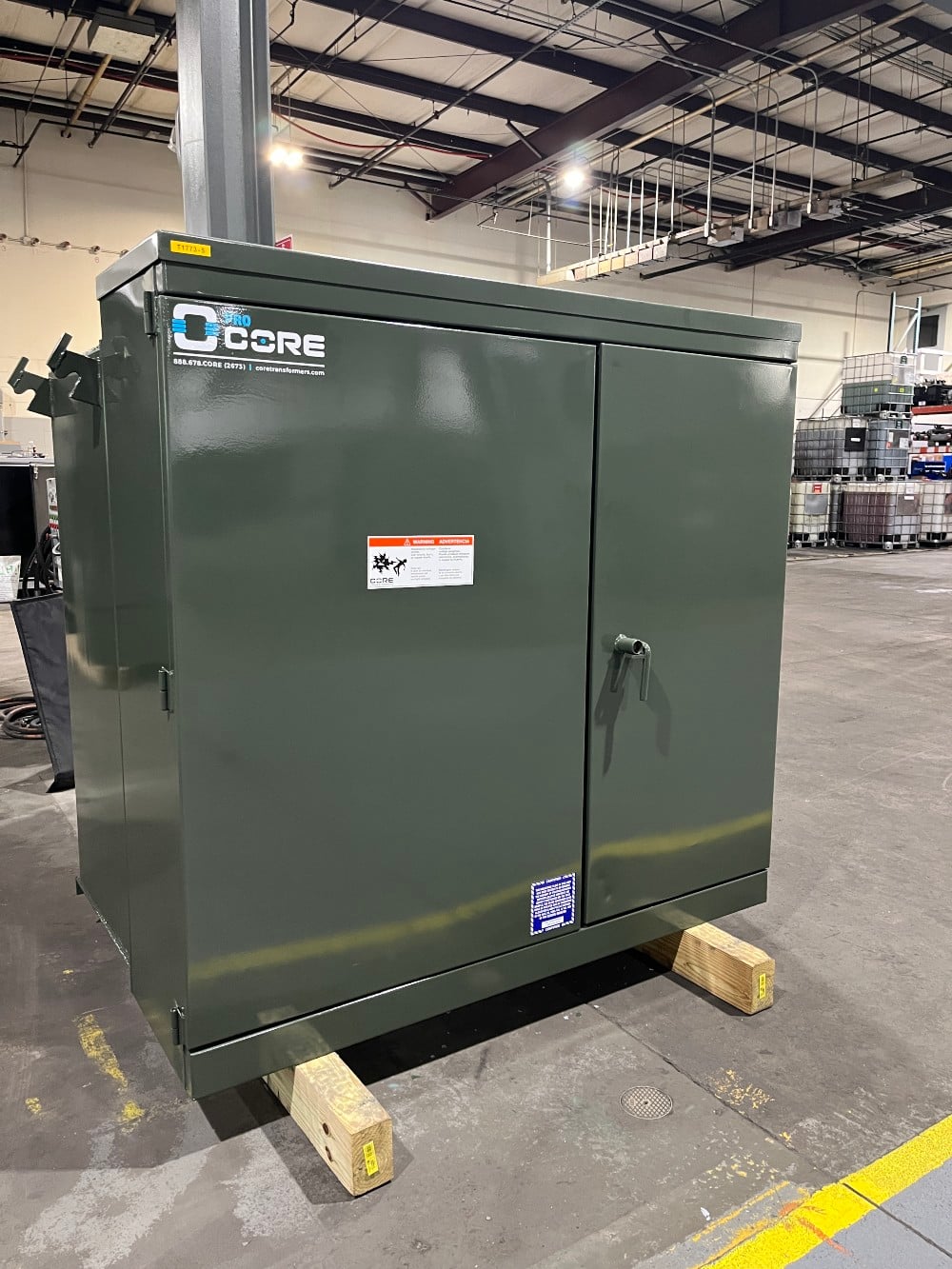 750 KVA 13200GrdY/7620 Primary, 208Y/120 Secondary, PAD, proCORE - Image 1
