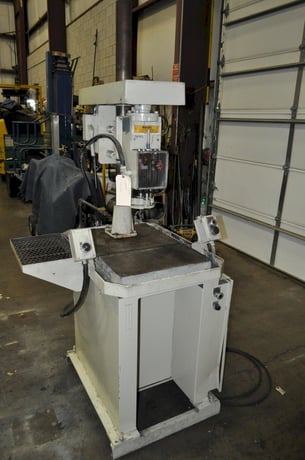 Ettco #ATU-4, lead screw tapper, 4" stroke, 20.5" x21" table, 26" vertical clearance, coolant, foot pedal - Image 1
