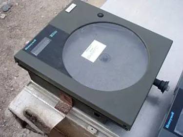 Honeywell Truline Chart Recorders - Image 7
