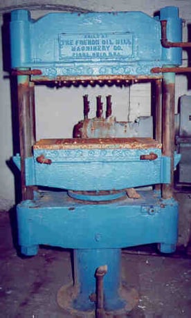 80 Ton, French Oil, 32" x16", up-act 4-post, 18" stroke, 22" daylight, 10" ram, 42" wk.height, 80" tall, #260 - Image 1