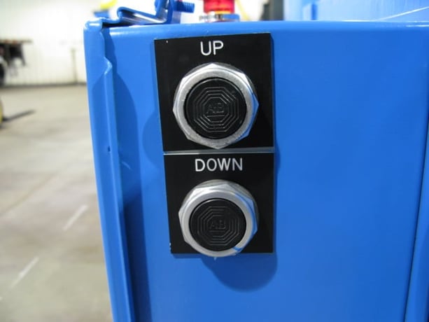 30 Ton, 16.25" x 15", upact, 4-post, 8" stroke, 15.7" -18" DL, 5" bore, 120/240v-1 phase, #99/#102 - Image 4