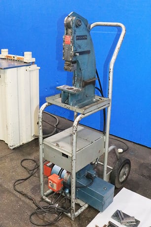 12 Ton, Kidder #56BM-C, hydraulic punch press, 13/16" stroke, 2.5" throat, 5.25" open, 4-7/16" Shut Height - Image 2
