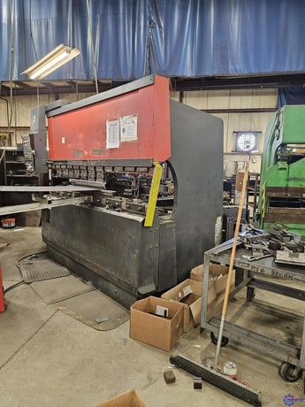 110 Ton, Amada #FBD-1025E, hydraulic press brake, 86.6" between housing, 3.94" stroke, 15.75" throat, 14.57" - Image 2