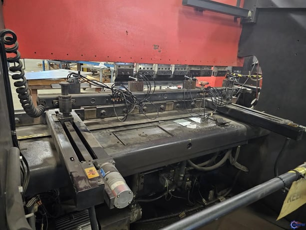 110 Ton, Amada #FBD-1025E, hydraulic press brake, 86.6" between housing, 3.94" stroke, 15.75" throat, 14.57" - Image 4