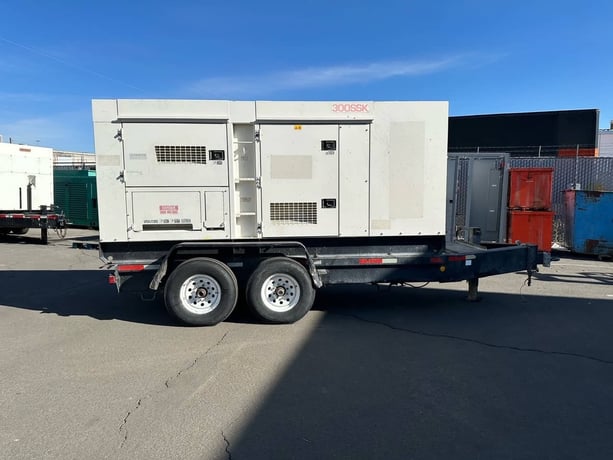 264 KW Multiquip Power #DCA300, mobile diesel generator, multi-voltage, 7238 hours, 2006 - Image 1