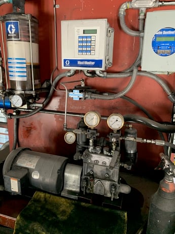 Farrel #F270, Unidrive mixer, 2-wing rotors, Toshiba 1000 HP @ 1180 RPM motor, hydraulic unit - Image 4