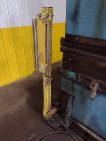 90 Ton, Chicago Dreis & Krump #1416-l, mechanical press brake, 16' overall, 174" between housing, 3" stroke - Image 8