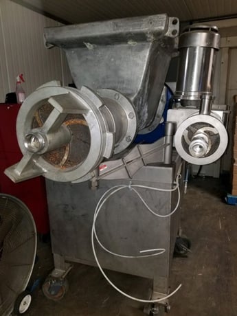 Weiler Co #1109, Meat Grinder w/Reclaim System, 50/3 HP, 1770 RPM, 230/460 V - Image 3