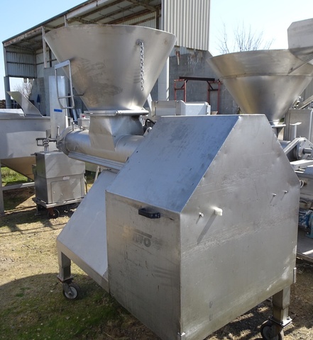 SIMO Industries #Type-SFM-230, Stainless Steel Vacuum Stuffer, 9" diameter x 60" L, barrel 3" discharge, 41" - Image 3