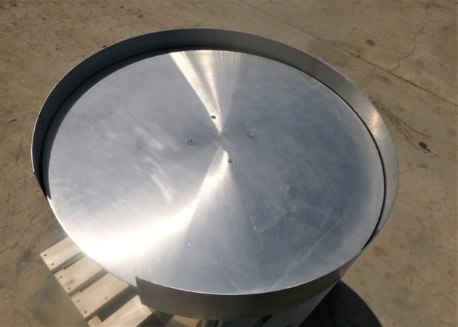 31" width Accumulation Table, Stainless Steel, 2.5" guide rails, 30" feed height, 0.152 HP, 24V, 600 RPM - Image 3
