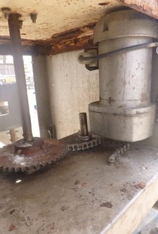 tarr' s shop, Accumulation Table, Stainless Steel, 34" high, 1/4 HP, 115V, 1725 RPM - Image 5