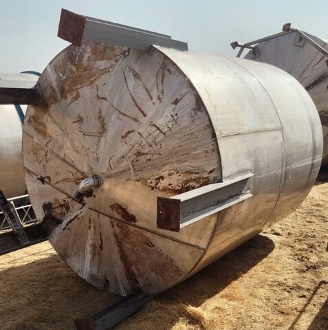 2000 gallon Stainless Steel Vertical Tank, Agitated, 6' 4" diameter x 9' straight side, 2 HP - Image 3
