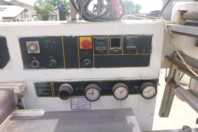 Ilapak #Due-039-93, Horizontal Wrapper, Type Linx, 6" width x 12" L trays, 24.5" film, 4000 watt, 480Vac - Image 9