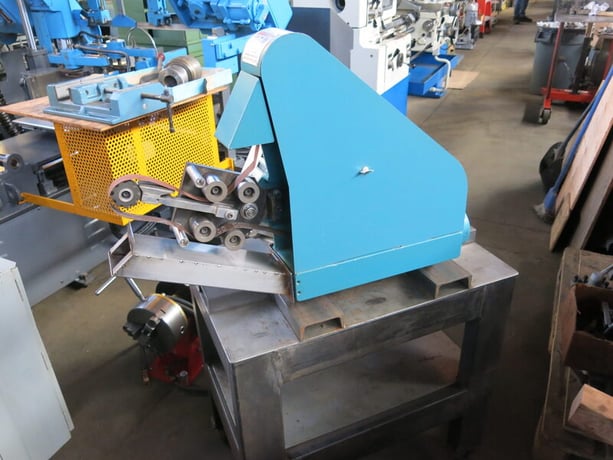 2" Dynabrade #64902, variable speed versatility grinder, 50/60 Hz, 22" H x 33" L, 2000-8000 SFPM - Image 3