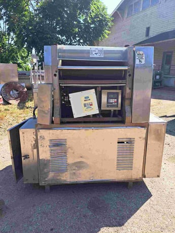 Toresani Pavan #MT600, Tortellini Pasta Machine, 4.687" diameter x 23.5" L double dough sheet rollers - Image 2