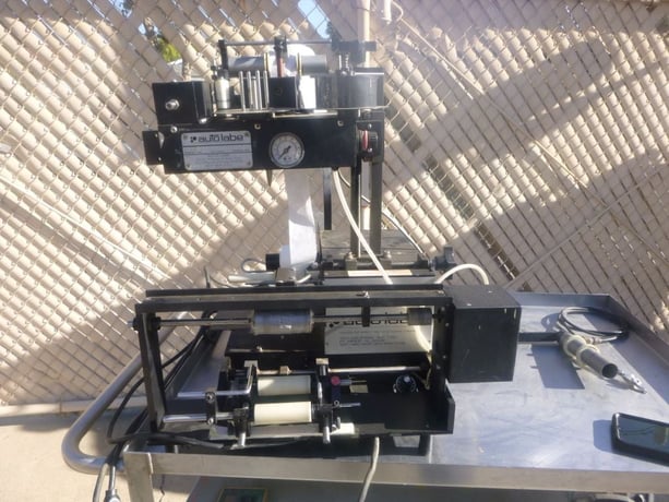 Auto Labe #550, Semi-Automatic Pressure Sensitive Wrap Around Labeler, 3/8"-4" diameter Label capacity, 5" - Image 5