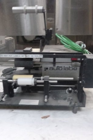 Auto Labe #550, Semi-Automatic Pressure Sensitive Wrap Around Labeler, 3/8"-4" diameter Label capacity, 5" - Image 3