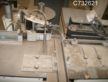 Avery #371, Pressure Sensitive Labeler, adjustable up to 4" diameter Bottles & up to 4.5" tall Labels - Image 5