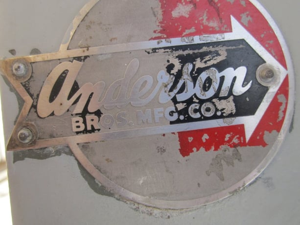 Anderson, Manual Grinder Mill, 5" diameter x 5" L grinding chamber, 21" x 21" x 18" hopper, 7/8" discharge - Image 4