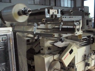 Rodico #Pewo-Pack-400-SM, Overwrapper, 2 x 5 salsa bottles, 5' infeed conveyor, 1985 - Image 1