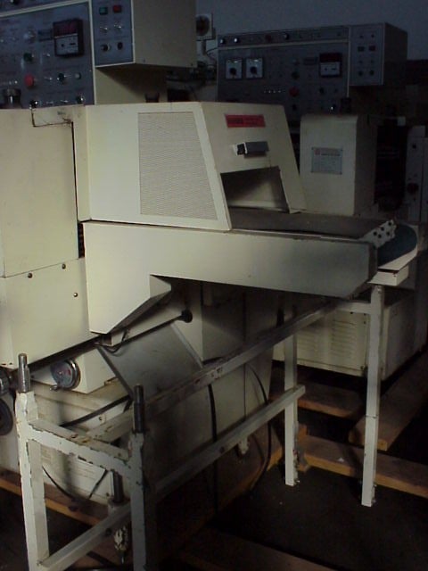 Rodico #Pewo-Pack-400-SM, Overwrapper, 2 x 5 salsa bottles, 5' infeed conveyor, 1985 - Image 4