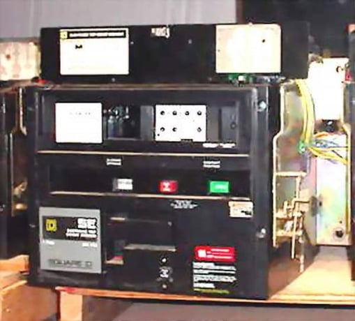 3000 Amps, Square D, SED363000LSG, manually operated, drawout - Image 2