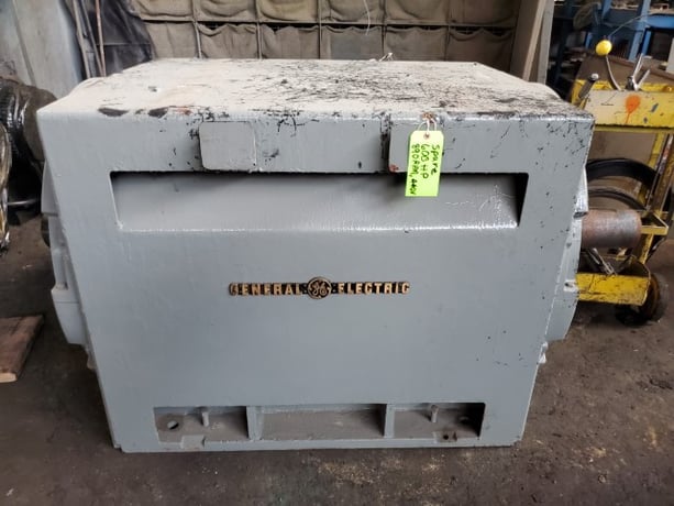 600 HP 890 RPM General Electric, Frame 8407S, foot mounted, 727 amps, 440 Volts - Image 4