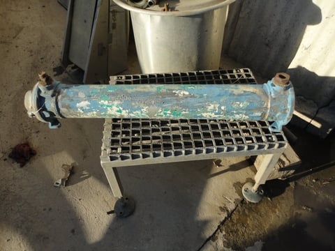 20 sq.ft., Shell & tube heat exchanger, Stainless Steel, 2-pass, (80) 5/16" dia x 36" long tubes - Image 1