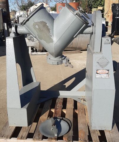 1 cu.ft. Patterson, twin shell V-type mixer, 316 Stainless Steel, 500 lb/, cu.ft., 2 HP - Image 2