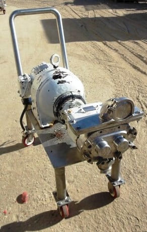 24 GPM, Waukesha #34RF, 316 Stainless Steel positive displacement pump, 1 HP, 1.75" inlet, 2" outlet - Image 2