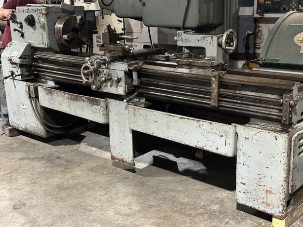 20" x 80" LeBlond #Regal, 12" chuck, 1.75" spindle bore, quick change toolpost, taper turning attach - Image 1