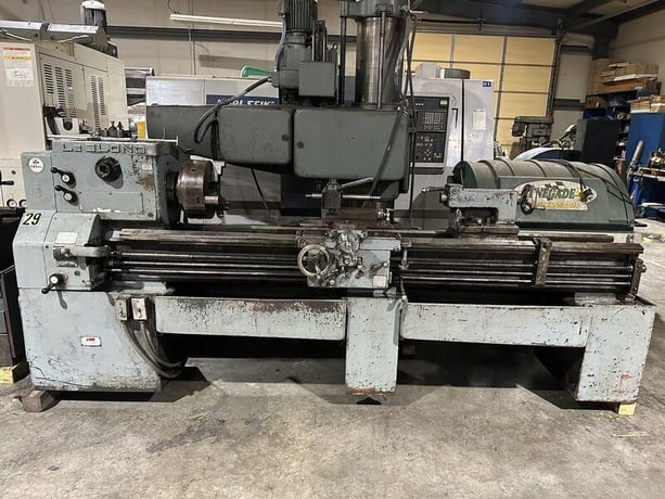 20" x 80" LeBlond #Regal, 12" chuck, 1.75" spindle bore, quick change toolpost, taper turning attach - Image 7