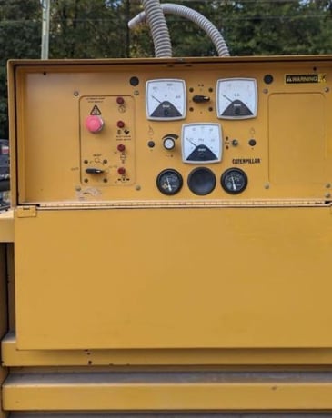 250 KW Caterpillar #G3408, Natural Gas generator set,open skid mounted, 120/240 Volts, 1164 hours, 1990 - Image 4